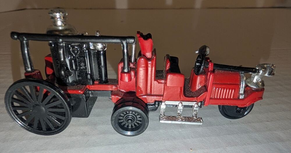High Speed 1914 Fire Truck Knox-Martin Readers Digest Diecast Red Vintage